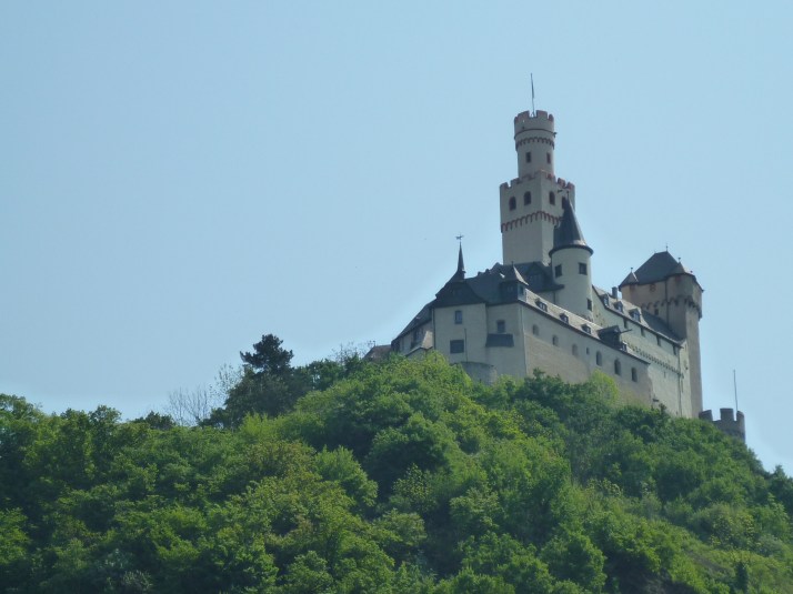 El castillo de Marksburg visto desde Braubach