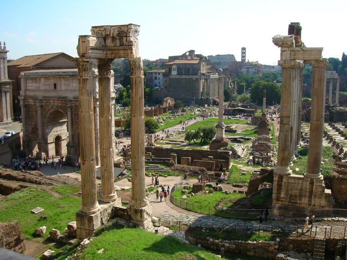Y el Foro Romano durante el día