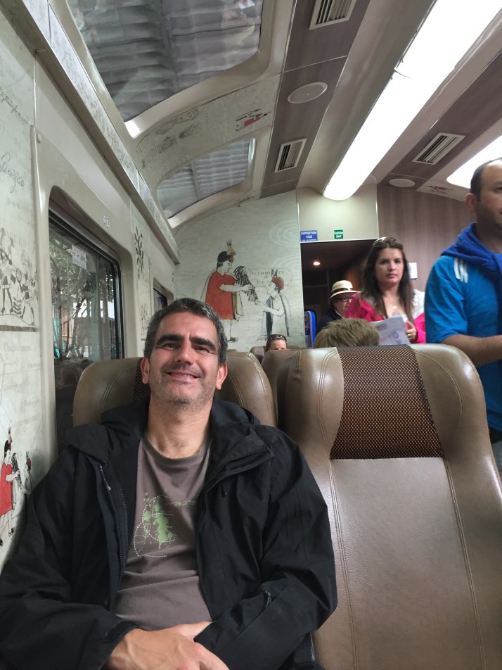 Merecido descanso en el tren